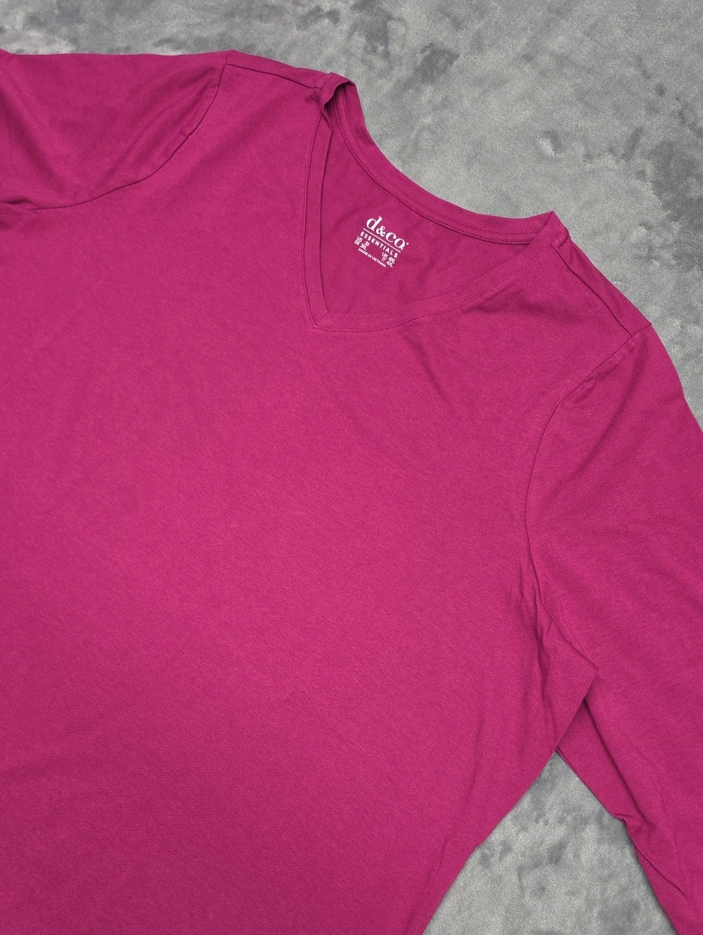 d&co. Women's Fuchsia V-Neck Short Sleeve Tee Sz 3X